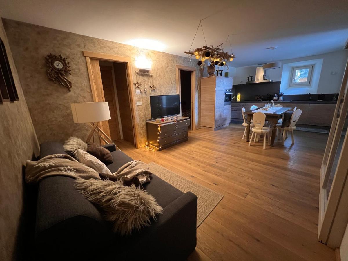 Nellali Villa Gressan Bagian luar foto