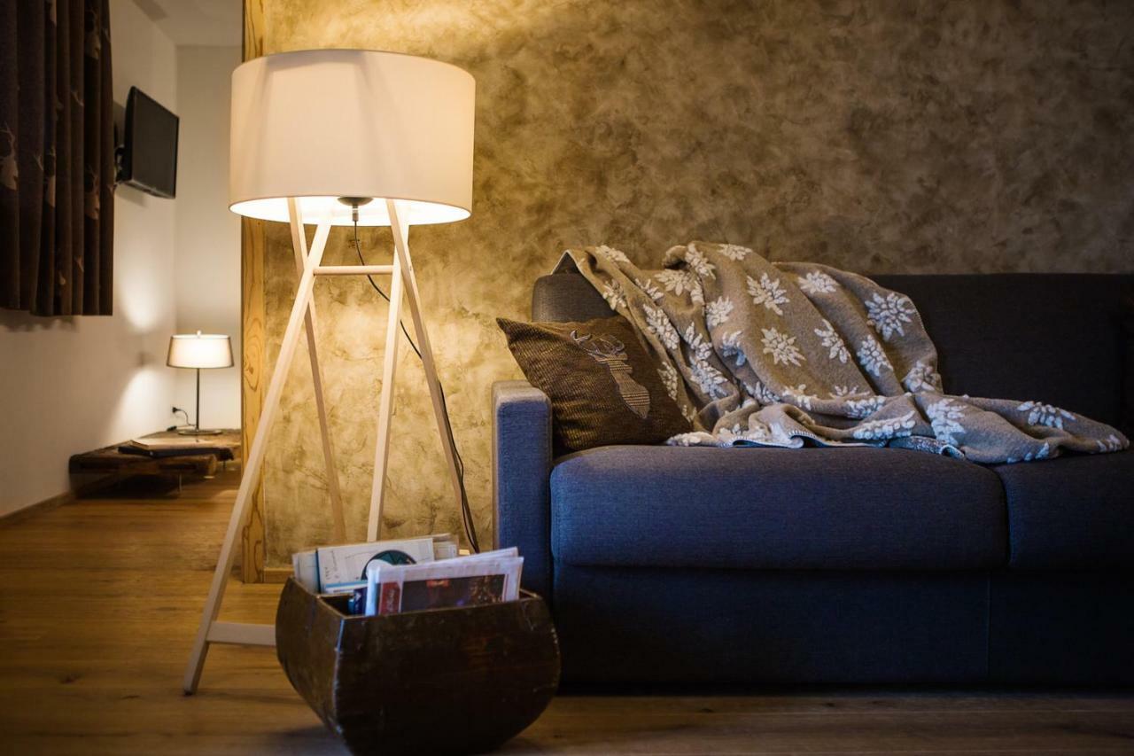 Nellali Villa Gressan Bagian luar foto