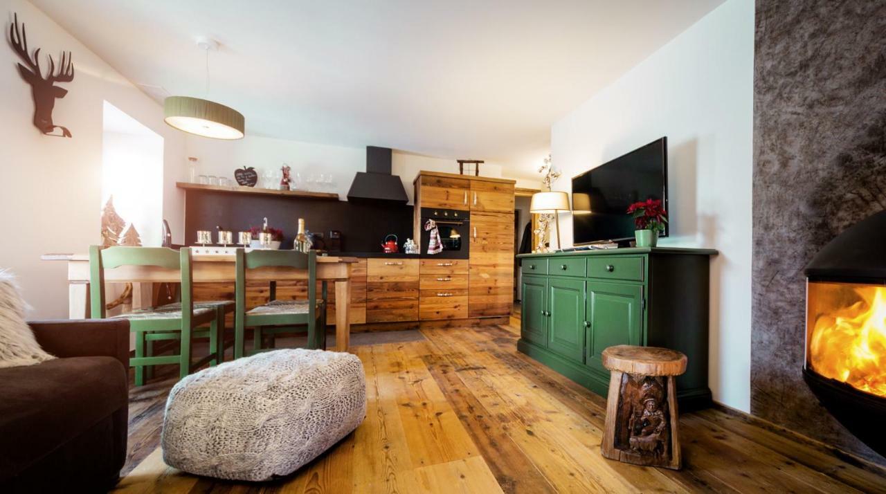 Nellali Villa Gressan Bagian luar foto