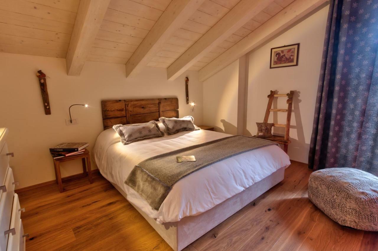 Nellali Villa Gressan Bagian luar foto